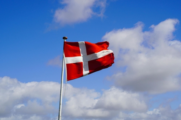 Online casino og væddemål trak det danske spillemarked op i maj