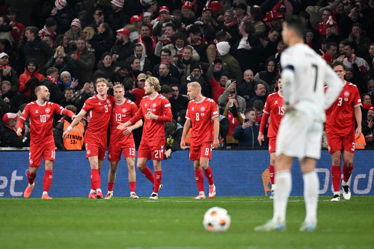 Danmark mod Portugal i Parken.
