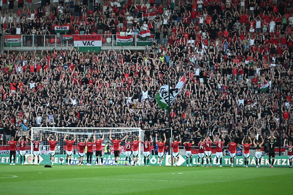 Ungarns landshold fejrer sejr inden EM
